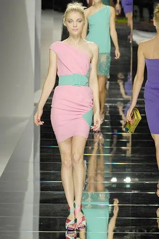 Look 16
